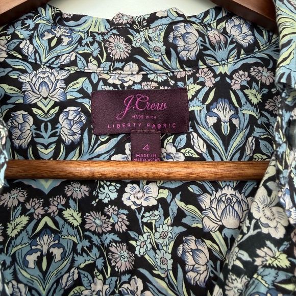 NWOT J.Crew x Liberty Fabric Perfect Button-Down Shirt - Sea Grass Floral Print - Picture 2 of 4
